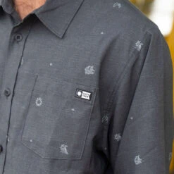 Salty Crew Micro Vibes Tech Woven Shirt - Coal -DADDIES Skate Gear 804046512226 3