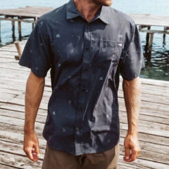 Salty Crew Micro Vibes Tech Woven Shirt - Coal -DADDIES Skate Gear 804046512226 4