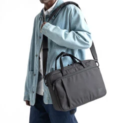 Herschel Supply Gibson Messenger Tech Bag - Ivy Green 8 Herschel Supply Gibson Messenger Tech Bag - Ivy Green -DADDIES Skate Gear 828432591336 3