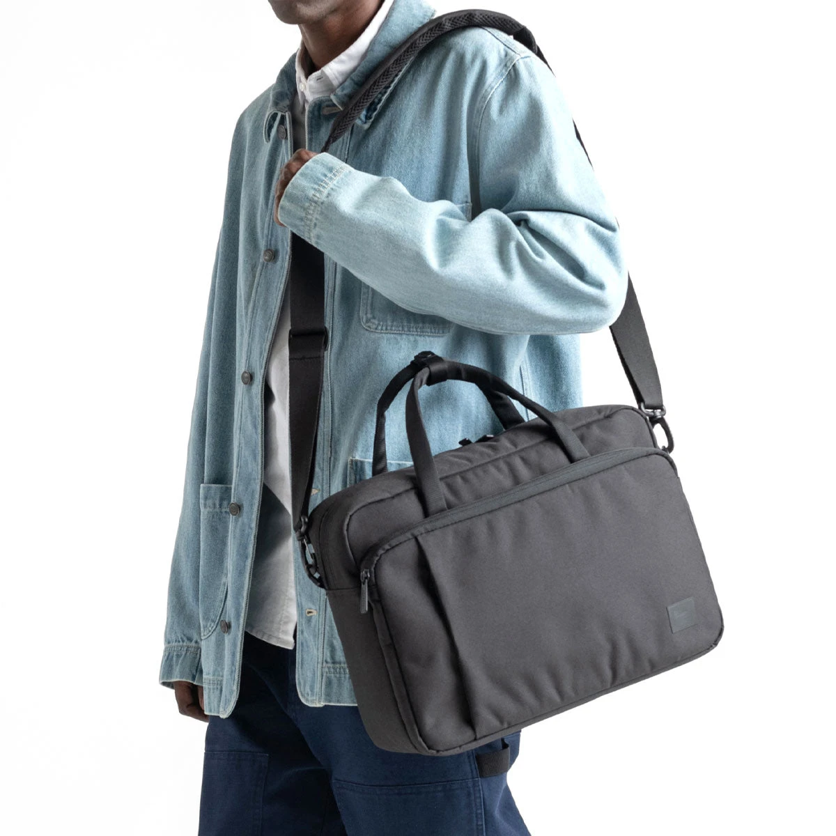 Herschel Supply Gibson Messenger Tech Bag - Ivy Green 5 Herschel Supply Gibson Messenger Tech Bag - Ivy Green - Image 3