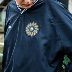 Magenta Tres Tech V Neck Sweater - Black -DADDIES Skate Gear BQ76AFA 5